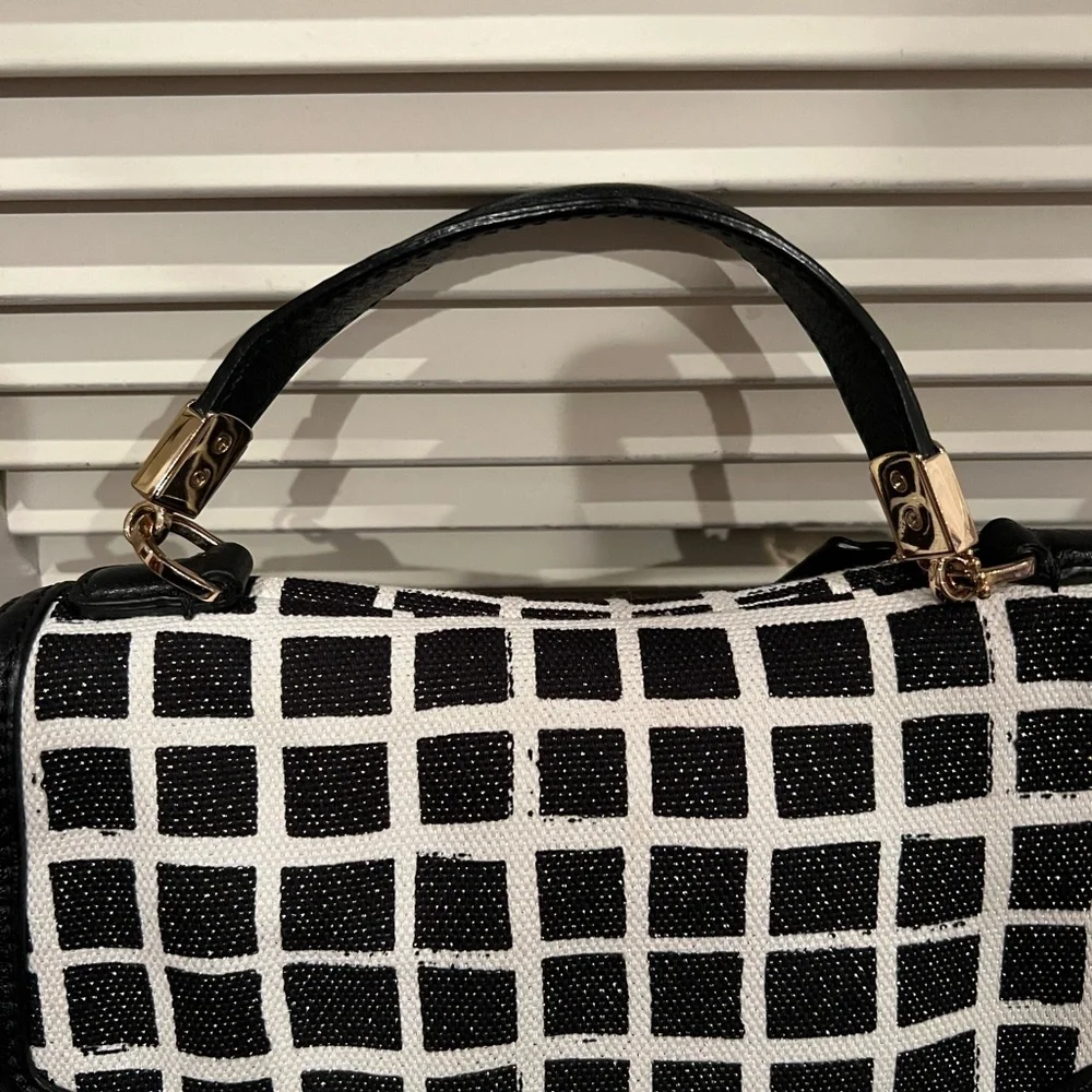 COACH Crossbody Bag - Picture 5 of 10